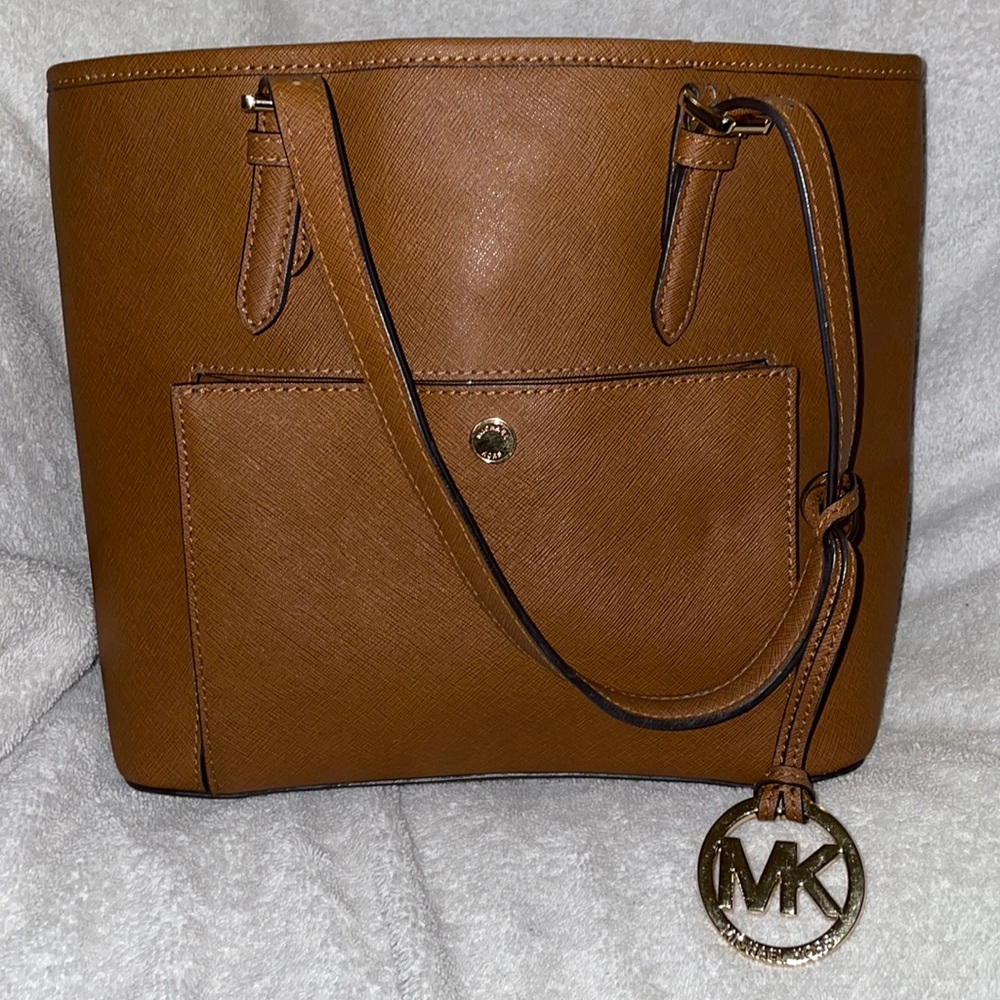 Brown medium leather Michael Koros